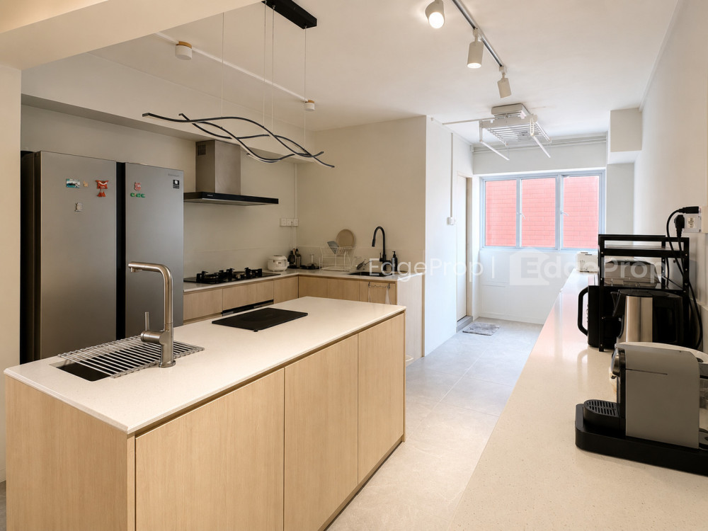330 TAMPINES STREET 32 photo 4