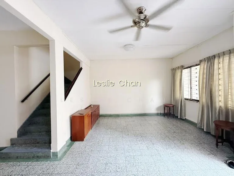 A Location Worth Waiting For! in the Heart of Orchard Rd! 2 Sty Terrace @ Jln Lada Puteh for Sale! image 1 of 9