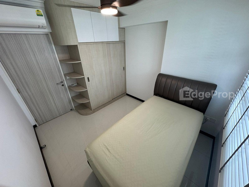 574A WOODLANDS DRIVE 16 photo 2