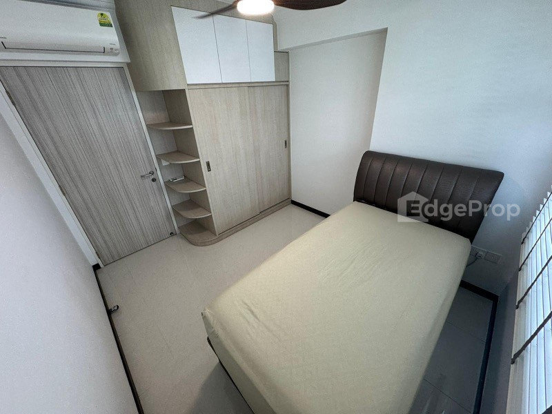574A WOODLANDS DRIVE 16 photo 3