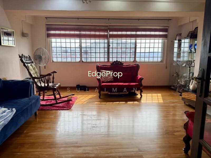 556 JURONG WEST STREET 42 photo 4