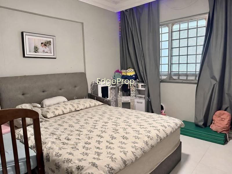 556 JURONG WEST STREET 42 photo 5