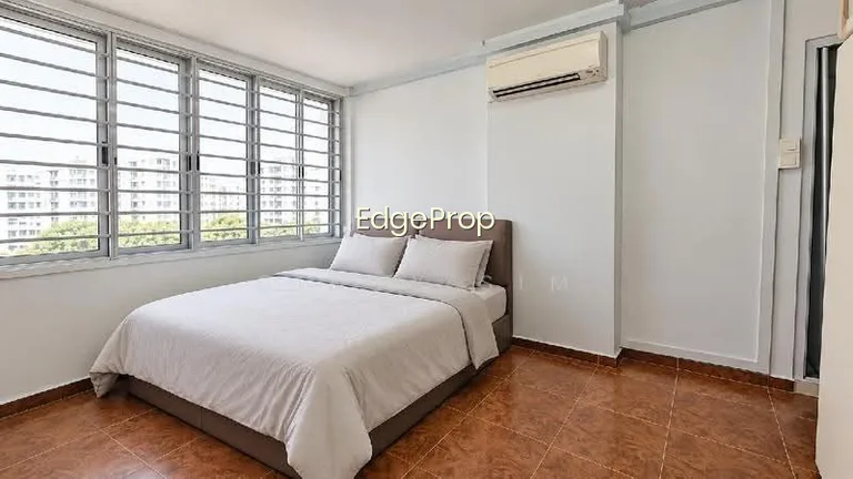 923 Hougang Avenue 9 image 1 of 10