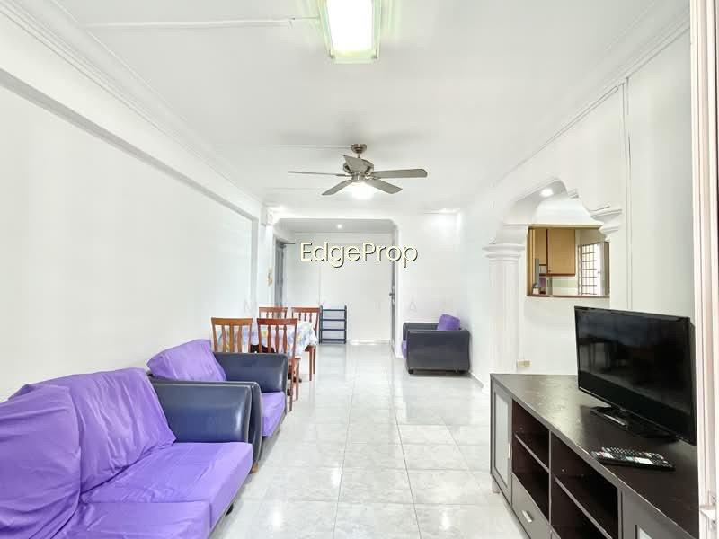 879 WOODLANDS STREET 82 photo 2