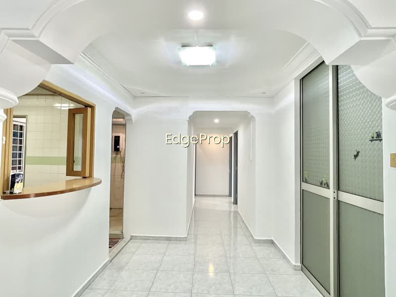 879 WOODLANDS STREET 82 photo 4