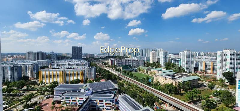 353 ANG MO KIO STREET 32 image 1 of 10