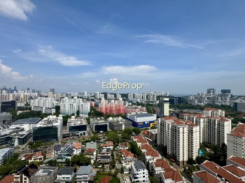 STIRLING RESIDENCES photo 4