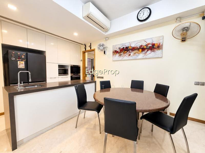 THE LINCOLN RESIDENCES photo 5