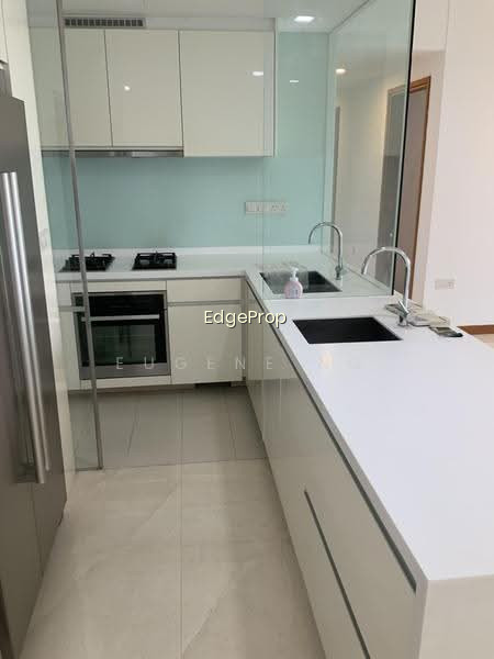 VISTA RESIDENCES photo 2