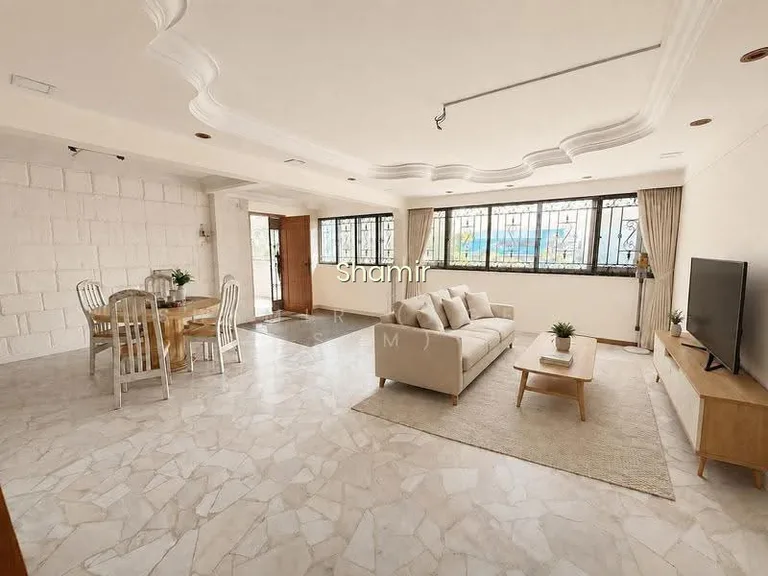 794 Yishun Ring Road image 1 of 10