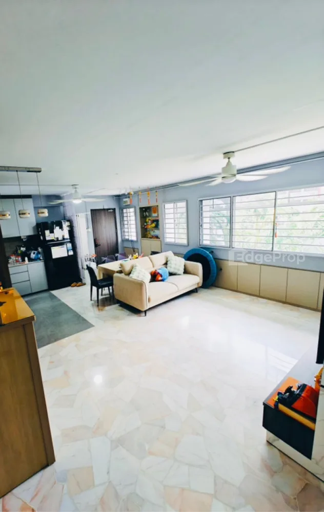 282 Toh Guan Road image 1 of 10