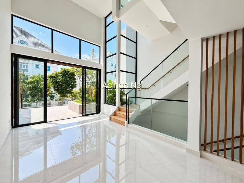 **LANDED7772** @ BRAND NEW TERRACE AT SIGLAP image 1 of 8
