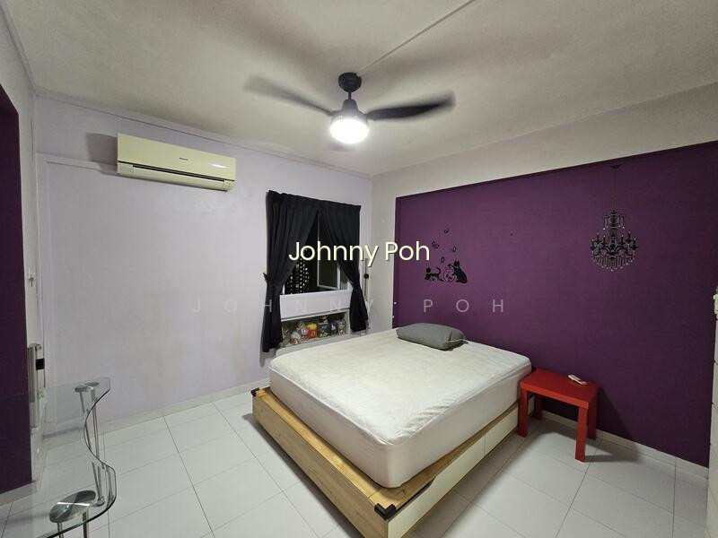 702 TAMPINES STREET 71 image 1 of 8