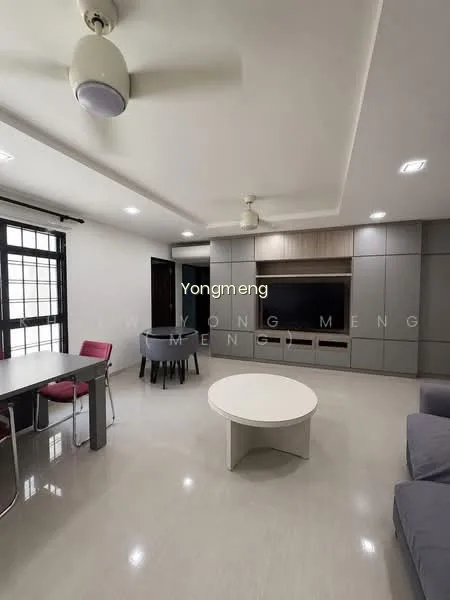 261B Sengkang East Way image 1 of 10