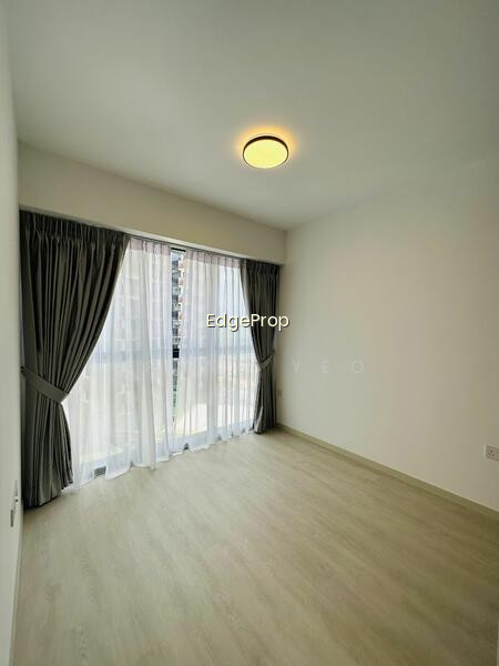 RIVERFRONT RESIDENCES photo 2