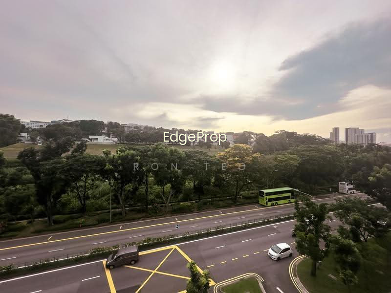 Bukit 828 photo 2