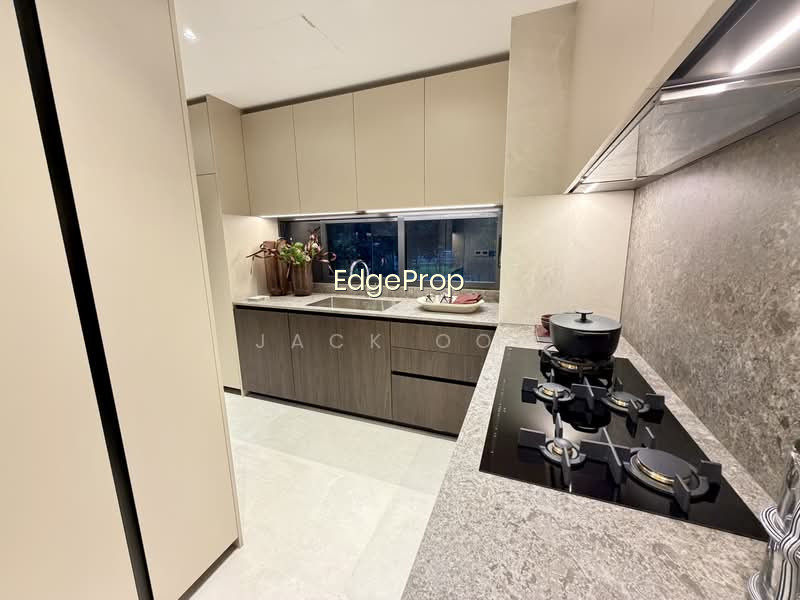 UPPERHOUSE AT ORCHARD BOULEVARD photo 6