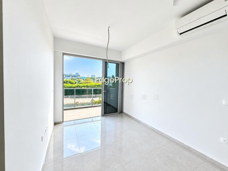 GRAND DUNMAN image 1 of 10