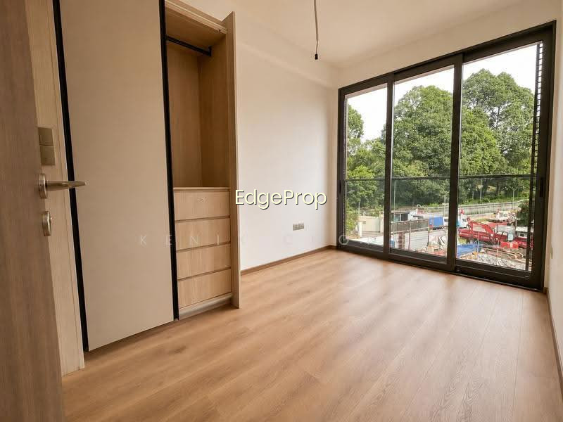 ORCHARD SOPHIA photo 5