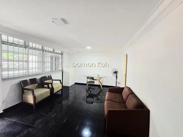 824 Woodlands Street 81 image 1 of 10