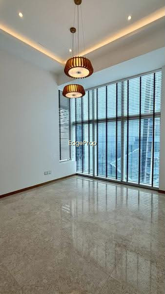 MARINA BAY RESIDENCES photo 3