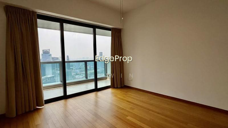 MARINA BAY RESIDENCES photo 3
