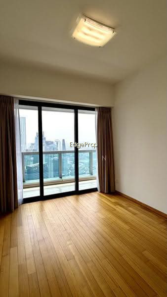 MARINA BAY RESIDENCES photo 4