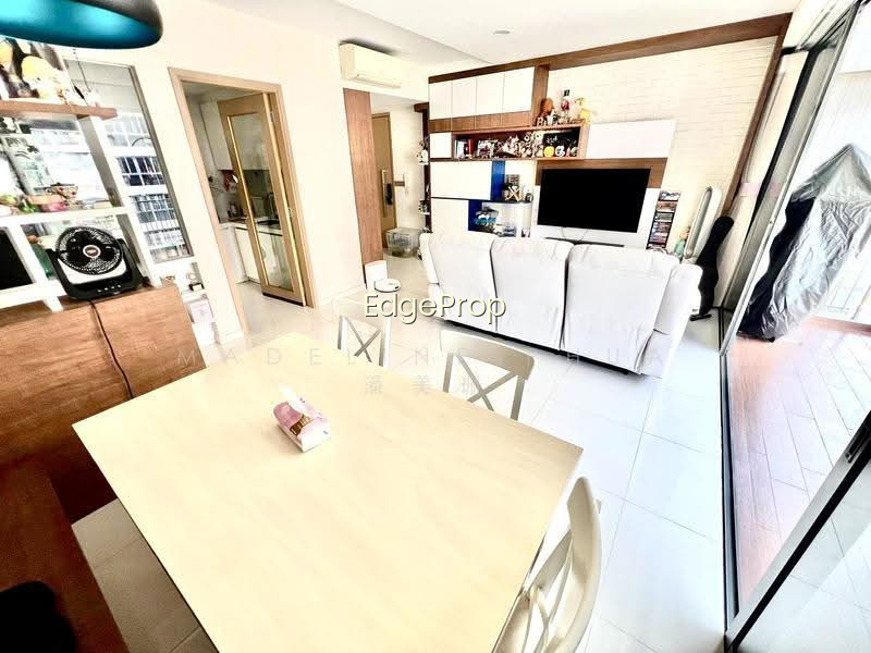 SKYPARK RESIDENCES photo 3