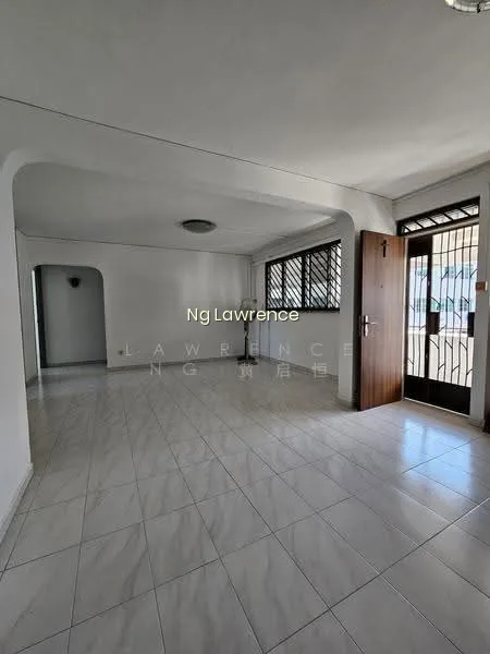 864A Tampines Street 83 image 1 of 8