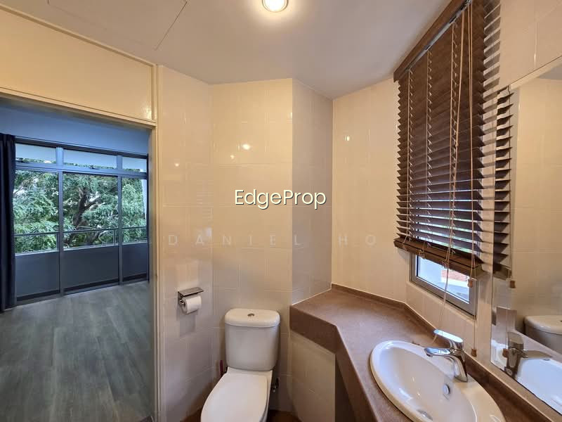 Elizabeth Heights photo 3