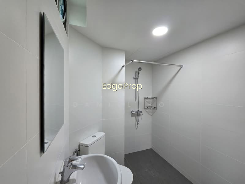 Elizabeth Heights photo 5