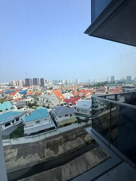 Grand Dunman photo 3