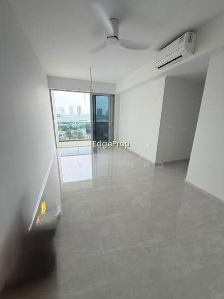 Grand Dunman image 1 of 10