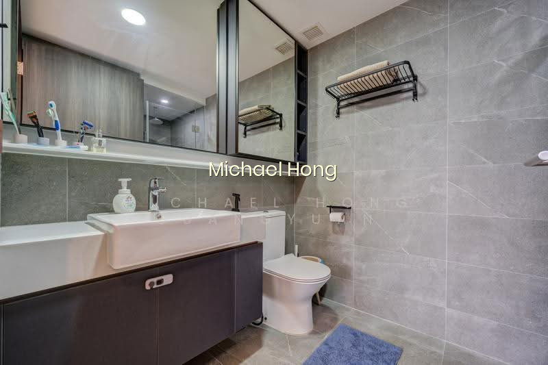 RIVERFRONT RESIDENCES photo 3
