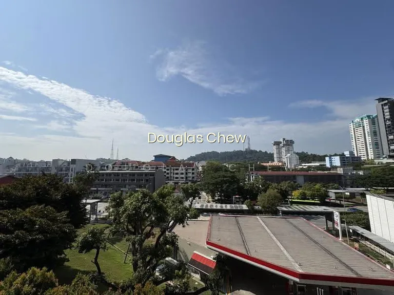 1 Toh Yi Drive image 1 of 10