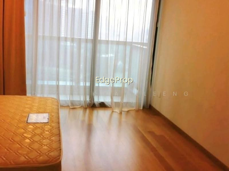 MARINA BAY RESIDENCES photo 4
