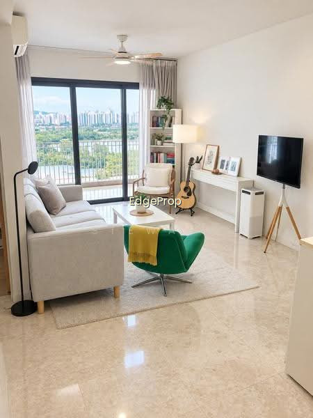 THE LAKEFRONT RESIDENCES photo 2