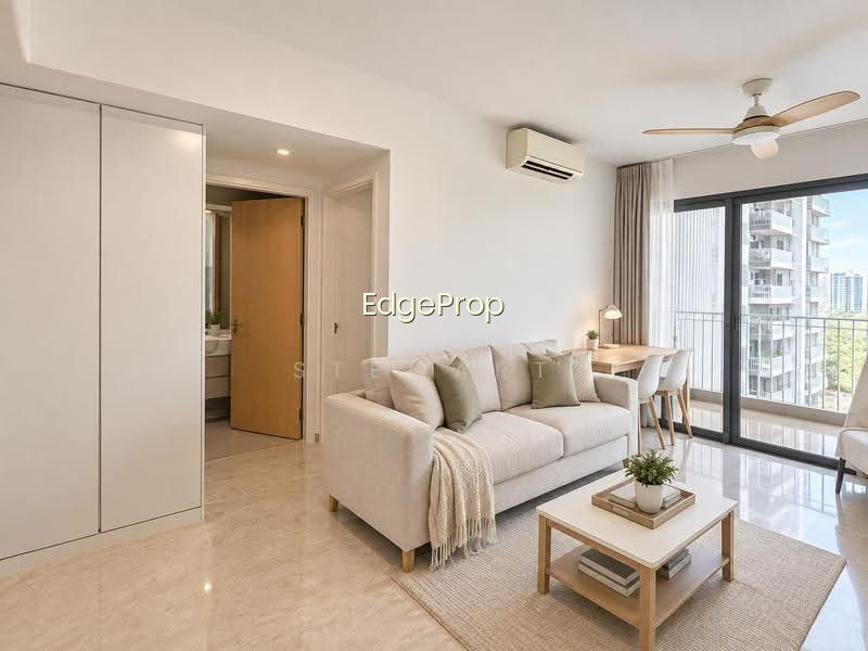 THE LAKEFRONT RESIDENCES photo 3