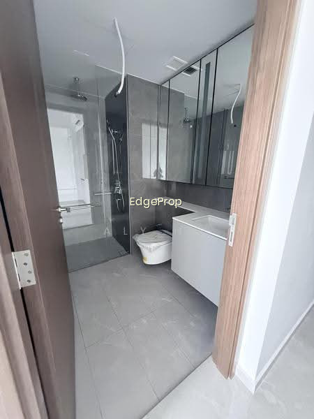 GRAND DUNMAN image 1 of 10