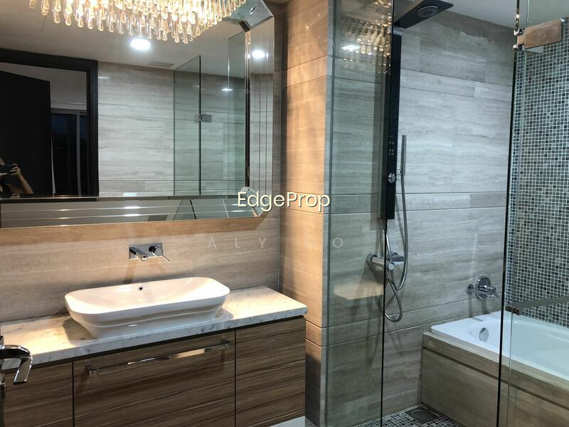 THOMSON GRAND photo 2