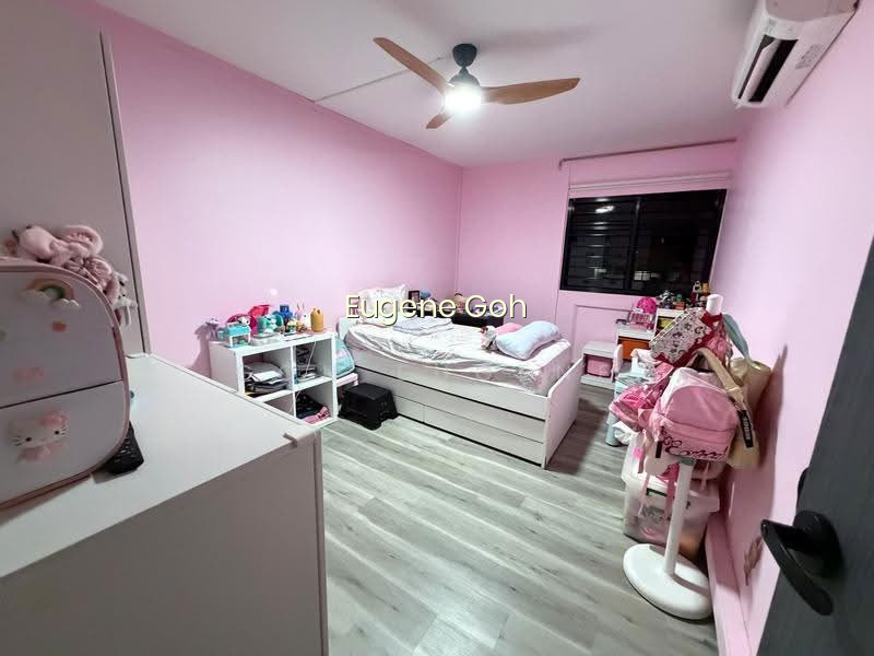 286 YISHUN AVENUE 6 image 1 of 8