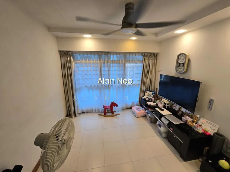 288C Punggol Place image 1 of 4