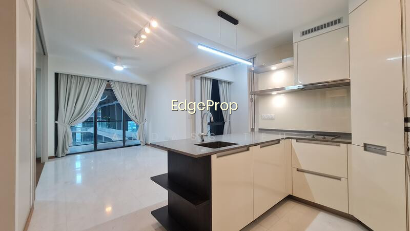 MARINA ONE RESIDENCES image 1 of 10