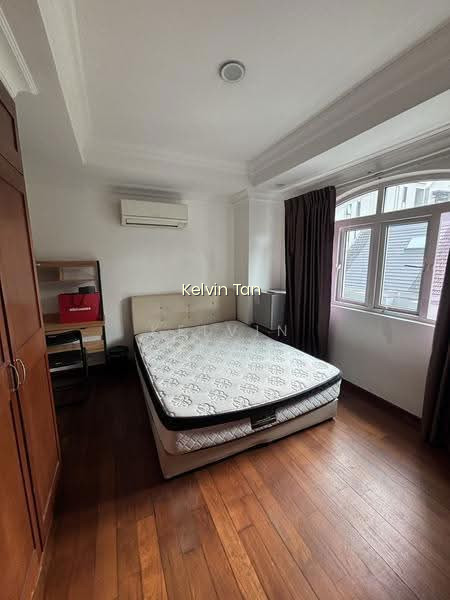 35A NEWTON ROAD image 1 of 5