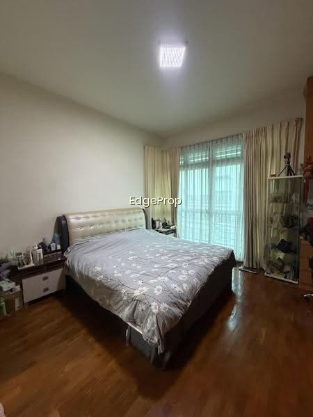 SIMS RESIDENCES photo 2