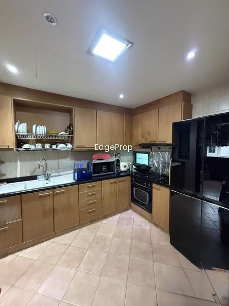 SIMS RESIDENCES photo 4