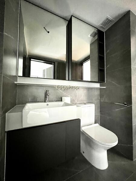 RIVERFRONT RESIDENCES photo 2