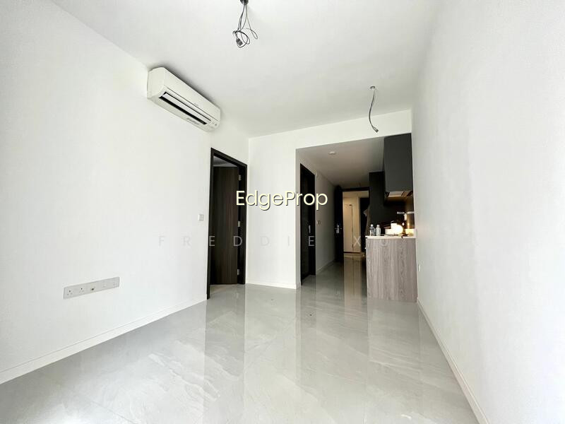 RIVERFRONT RESIDENCES photo 3