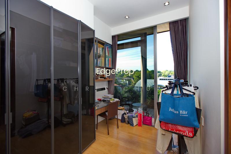 CLUNY PARK RESIDENCE photo 2