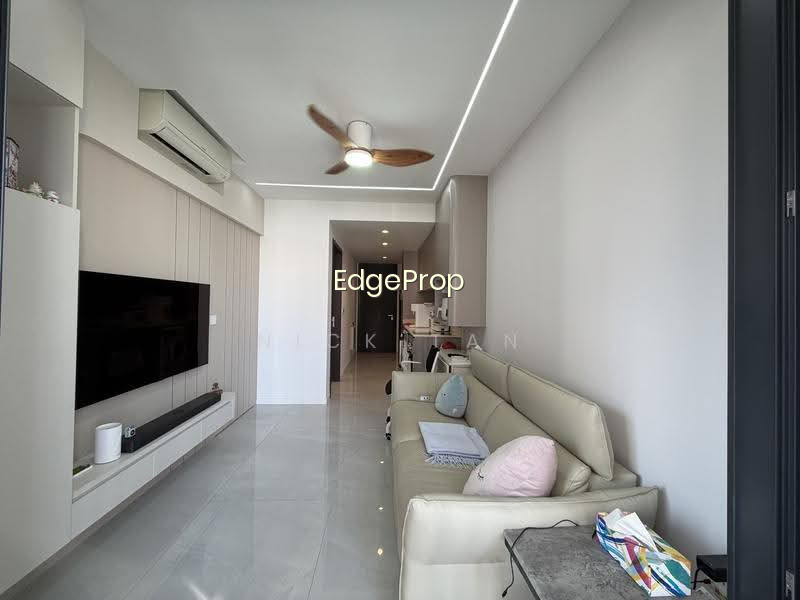 RIVERFRONT RESIDENCES photo 2